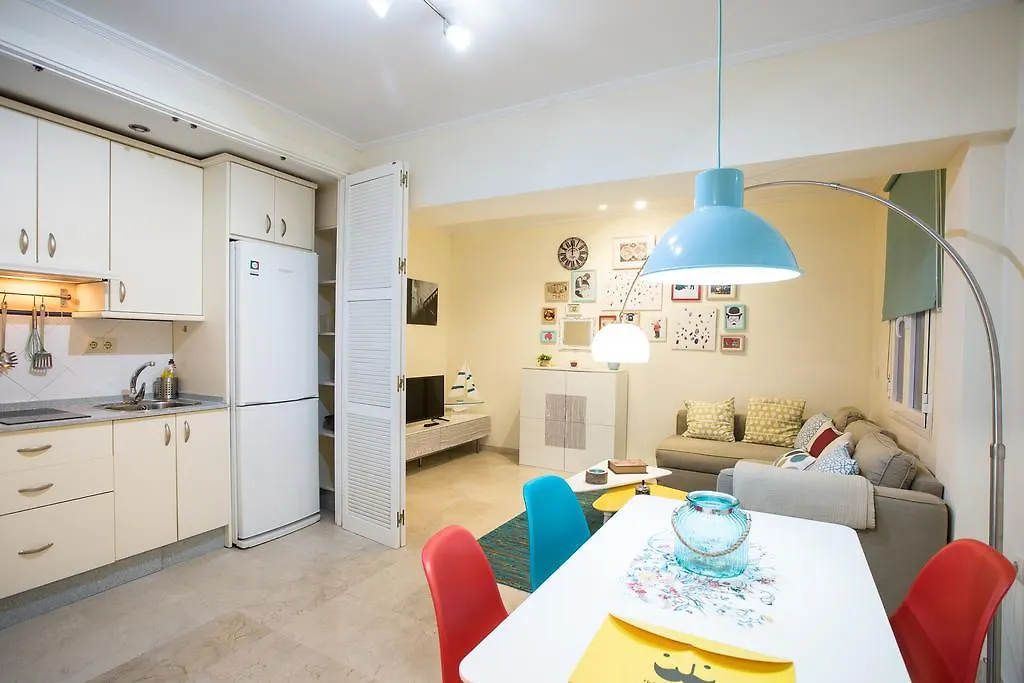 Mint Urban Suites Contemporary Home 세비야 스페인