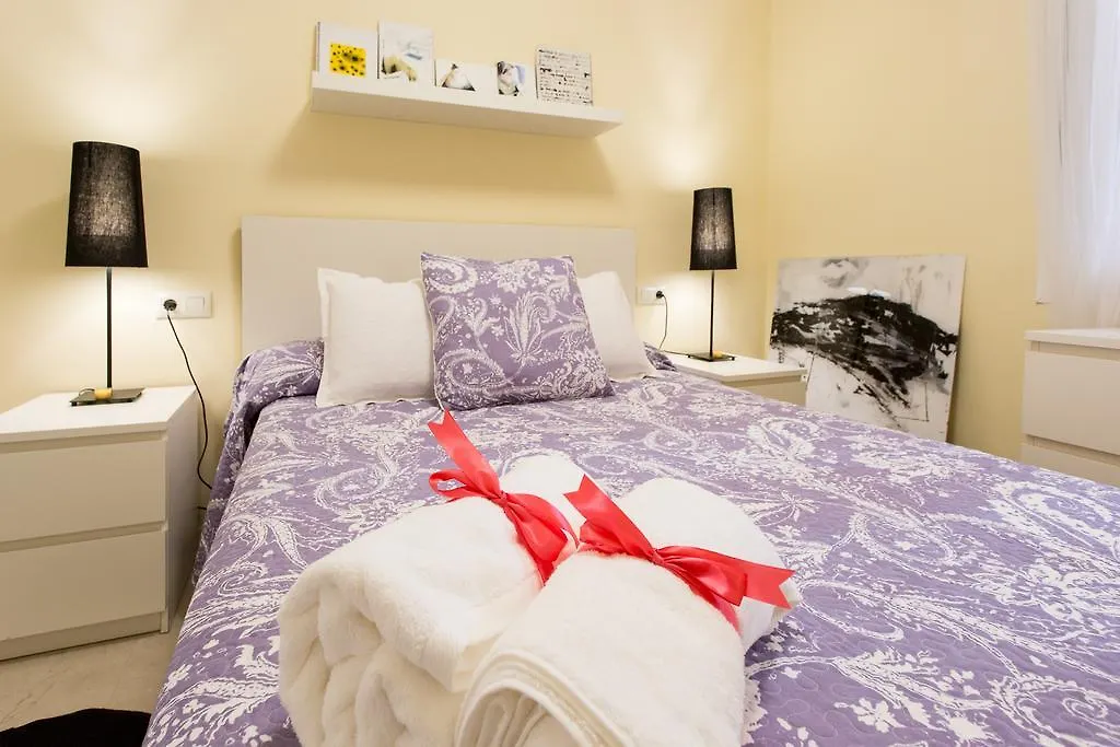 Mint Urban Suites Contemporary Home 세비야 0*,  스페인